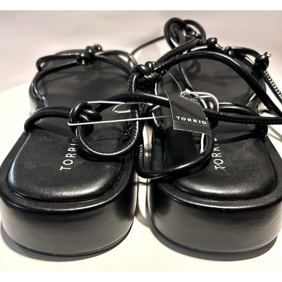 Torrid Black Round Toe Crossover Strap Lace Up Chunky/Platform Sandals, Sz 10 - Picture 3 of 4